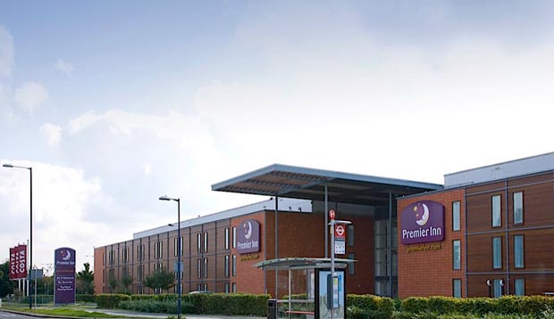 Exterior of Premier Inn London Heathrow Airport (Bath Road)